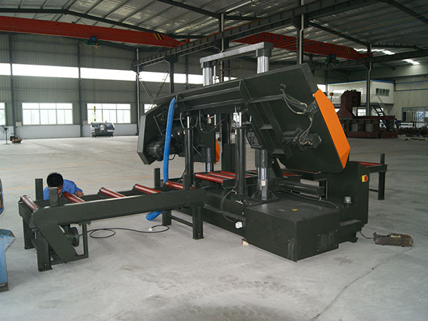 Двухстоечный ленточнопильный станок GZ4270