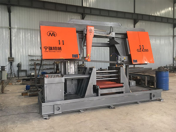 Двухстоечный ленточнопильный станок GZ4280