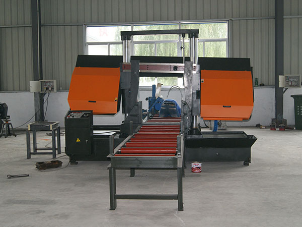 Двухстоечный ленточнопильный станок GZ4270