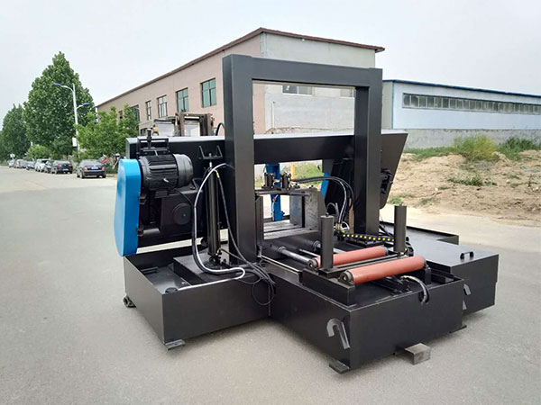 Полностью автоматическая ленточная пила GS600