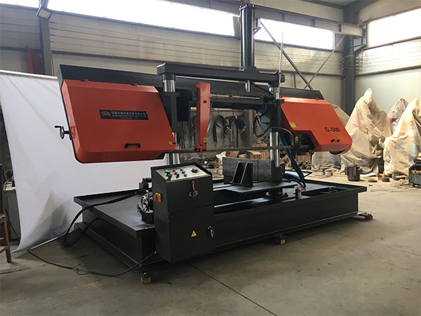 Полуавтоматическая ленточная пила для резки под углом G-500