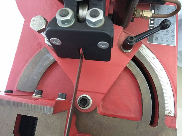 Ручная ленточная пила G5015